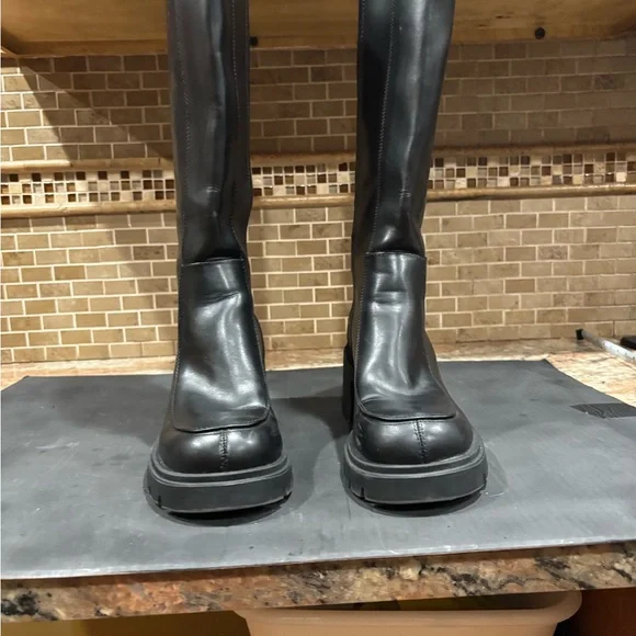 ZARA HIGH BOOTS WITH LUG SOLE BLACK 3049/410Women’s EU40/US9 BLOGGERS FAV - Picture 3 of 9